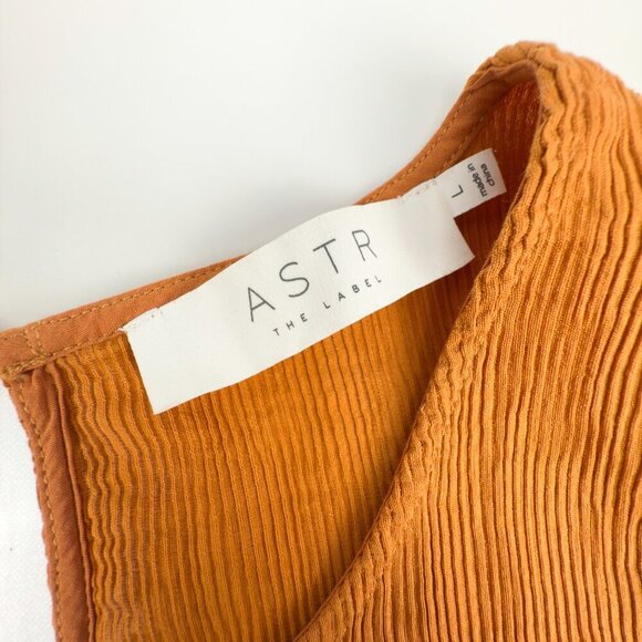 ASTR The Label  Scoop Neck Ribbed Sleeveless Apricot Orange Berlin Tank Blouse L - Picture 3 of 8